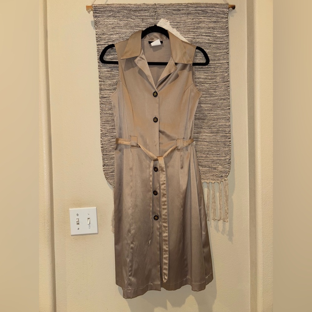Vintage Elegant Tan Sleeveless Dress